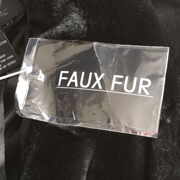 NWT faux fur black coat with belt size small - Picture 5 of 7